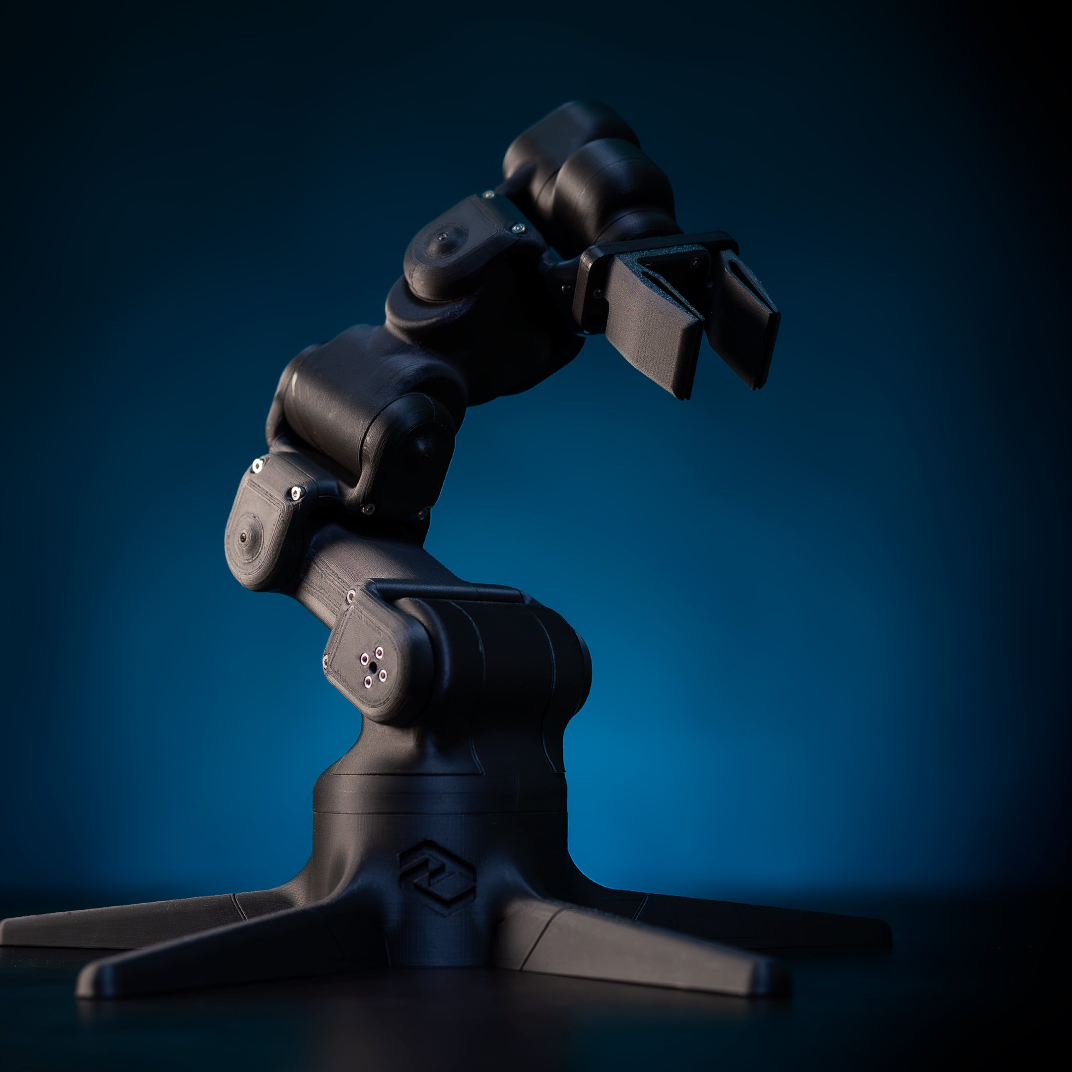 Brazo Robótico Arduino 5.0 (STL+App+Code)